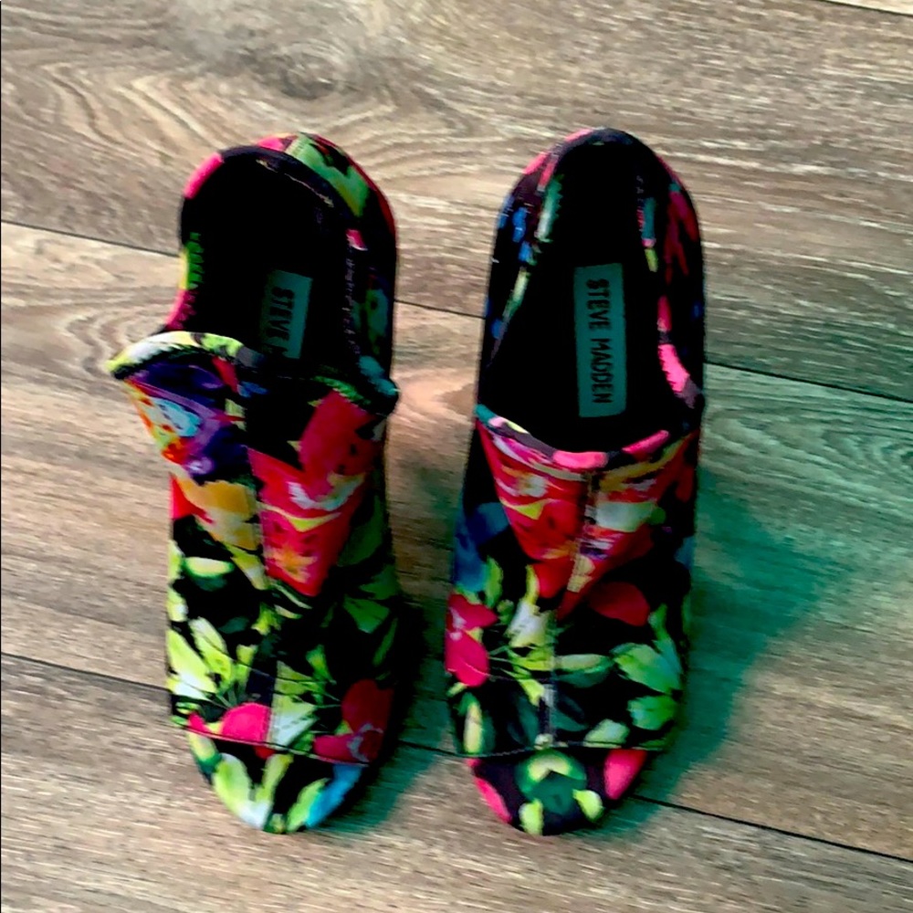 Steve Madden Platform! Wore once to a wedding!